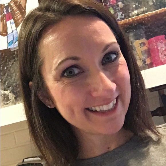 Meet your Posher, Lindsay - Picture 1 of 1